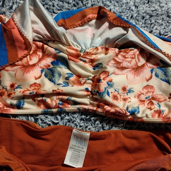 Women's bathing suit - Picture 5 of 6